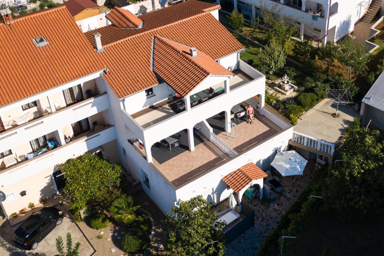 Apartment House Lijan Krk Town Esterno foto