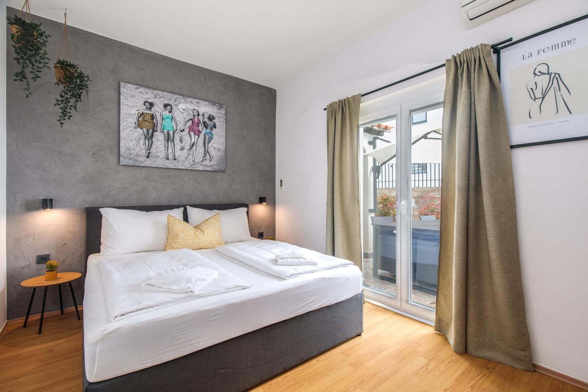 Apartment House Lijan Krk Town Esterno foto